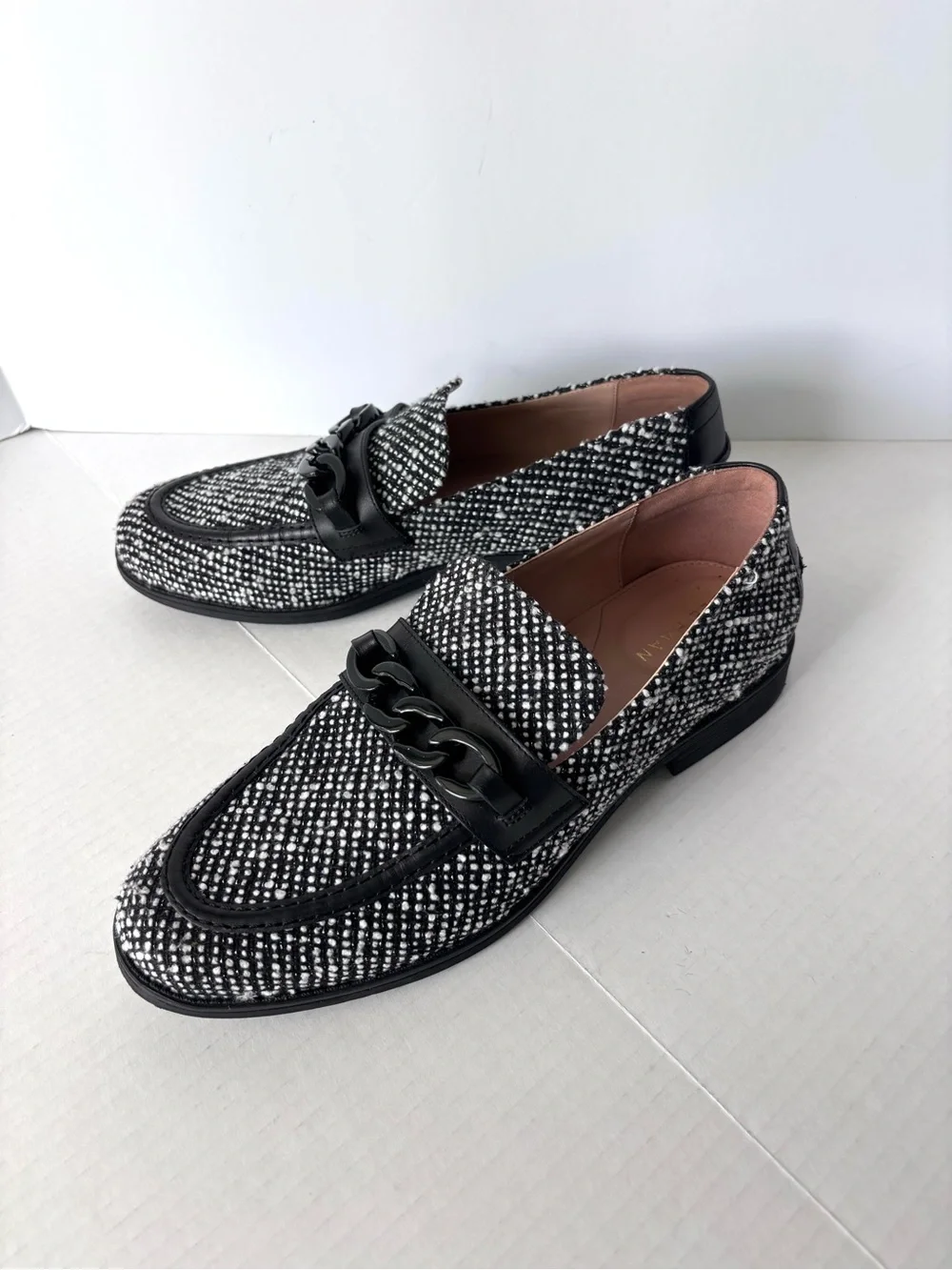COLE HAAN Stassi Chain Loafers Black White Boucle Women’s Size 9 LIKE NEW